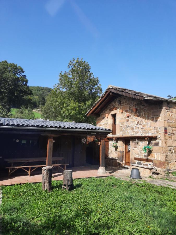 Cabana Pasiega La Quemada San Pedro Del Romeral Exterior photo